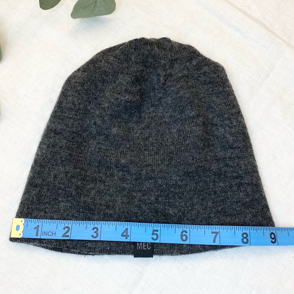 MEC Reversible Toque - Picture 3 of 7